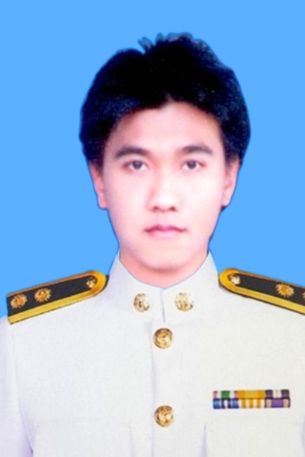 นายณรงค์ ผ่อนกลาง